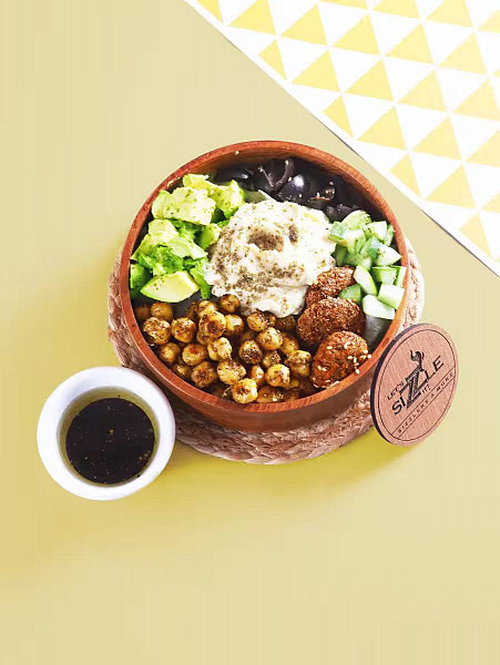 Mediterranian Habibi Hummus Salad